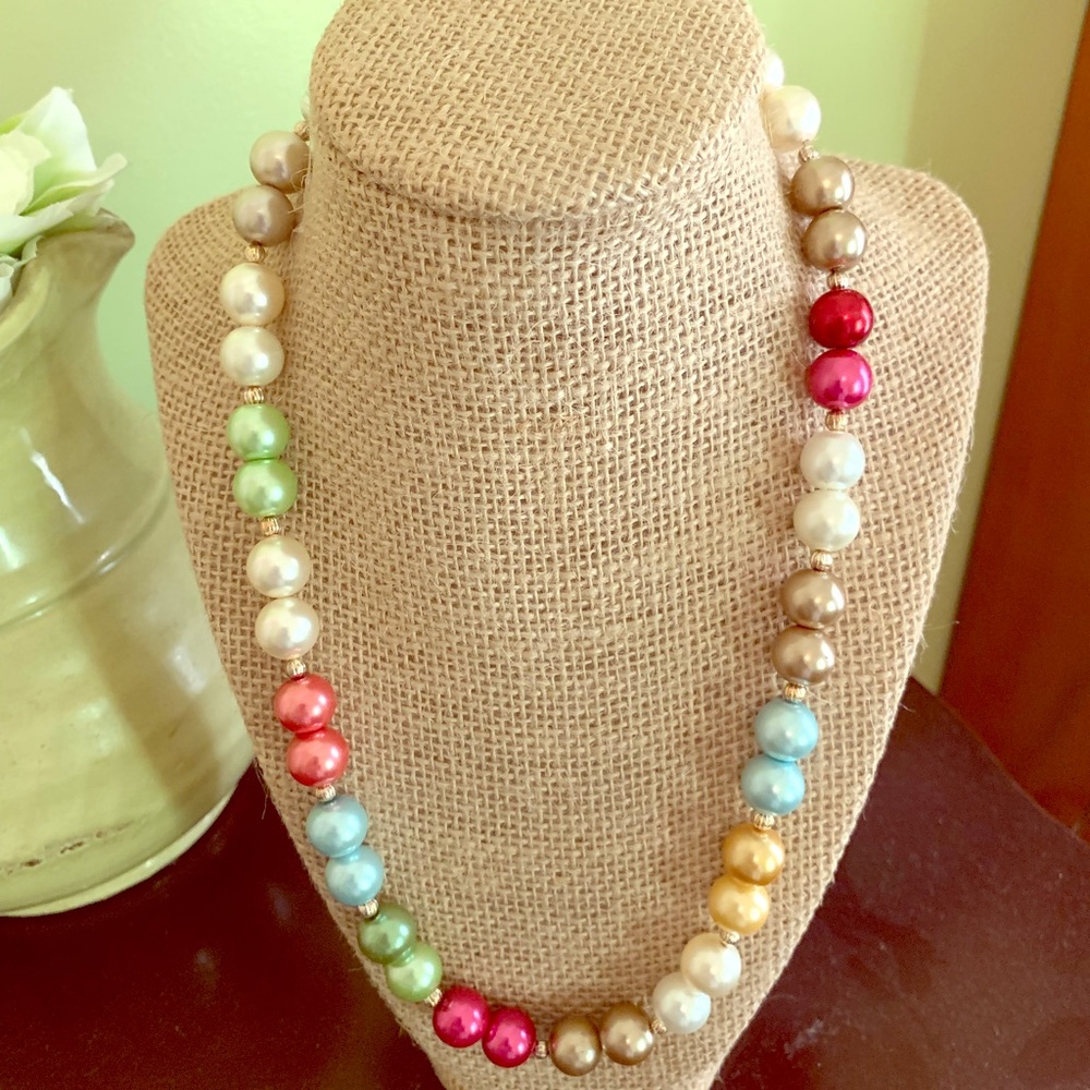Beautiful glass pearl necklace